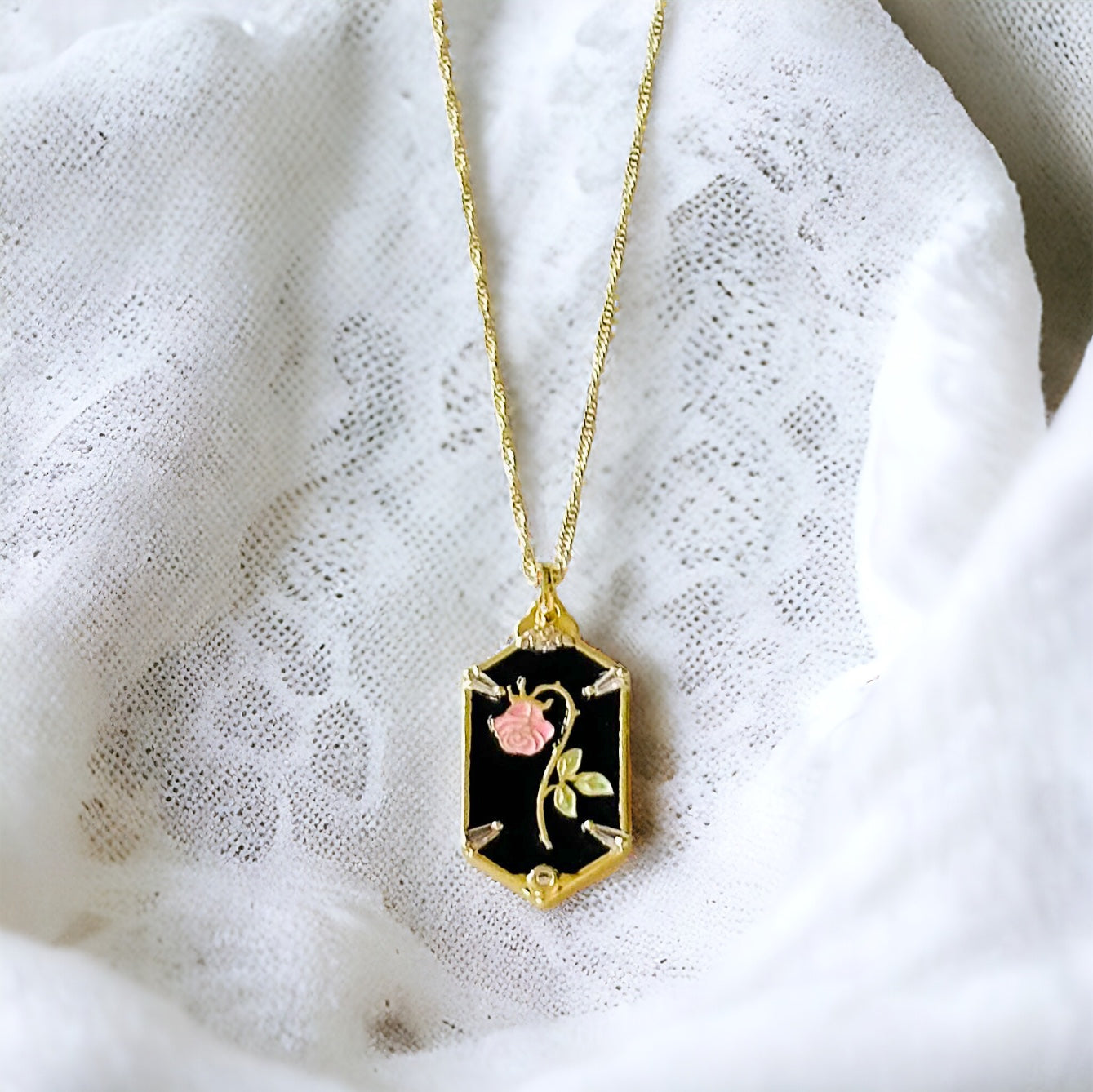 Rossina Wilted Rose Necklace