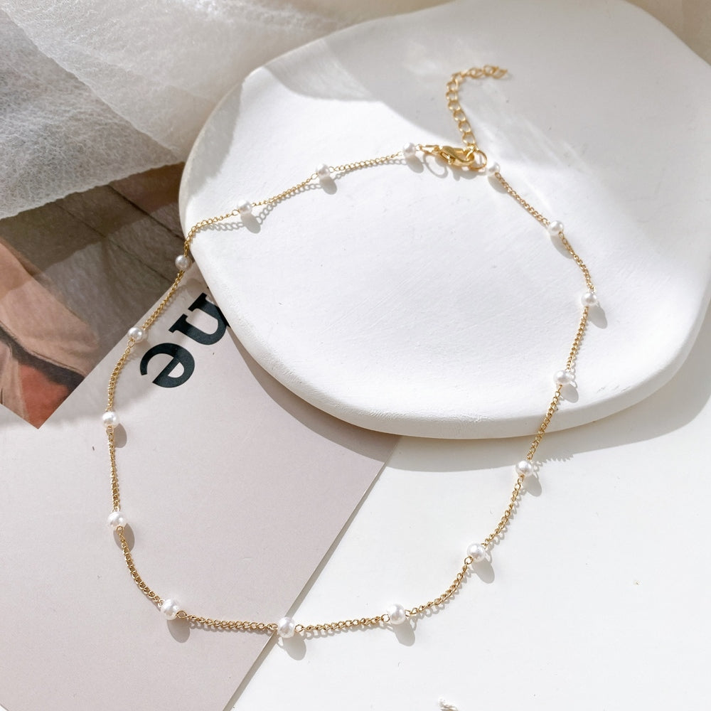 Pearl Necklace in Gold