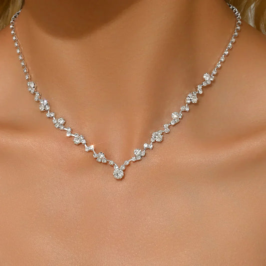 Elegant bridal necklace with diamonds