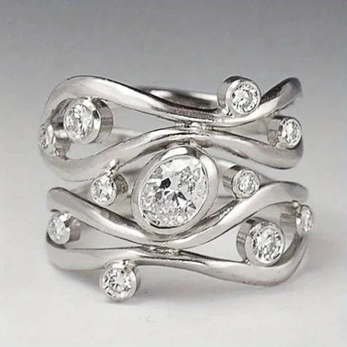 Irregular Vintage Ring with Zirconia in Silver
