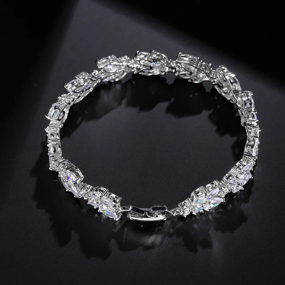 Vintage Sparkling Silver Chain Bracelet